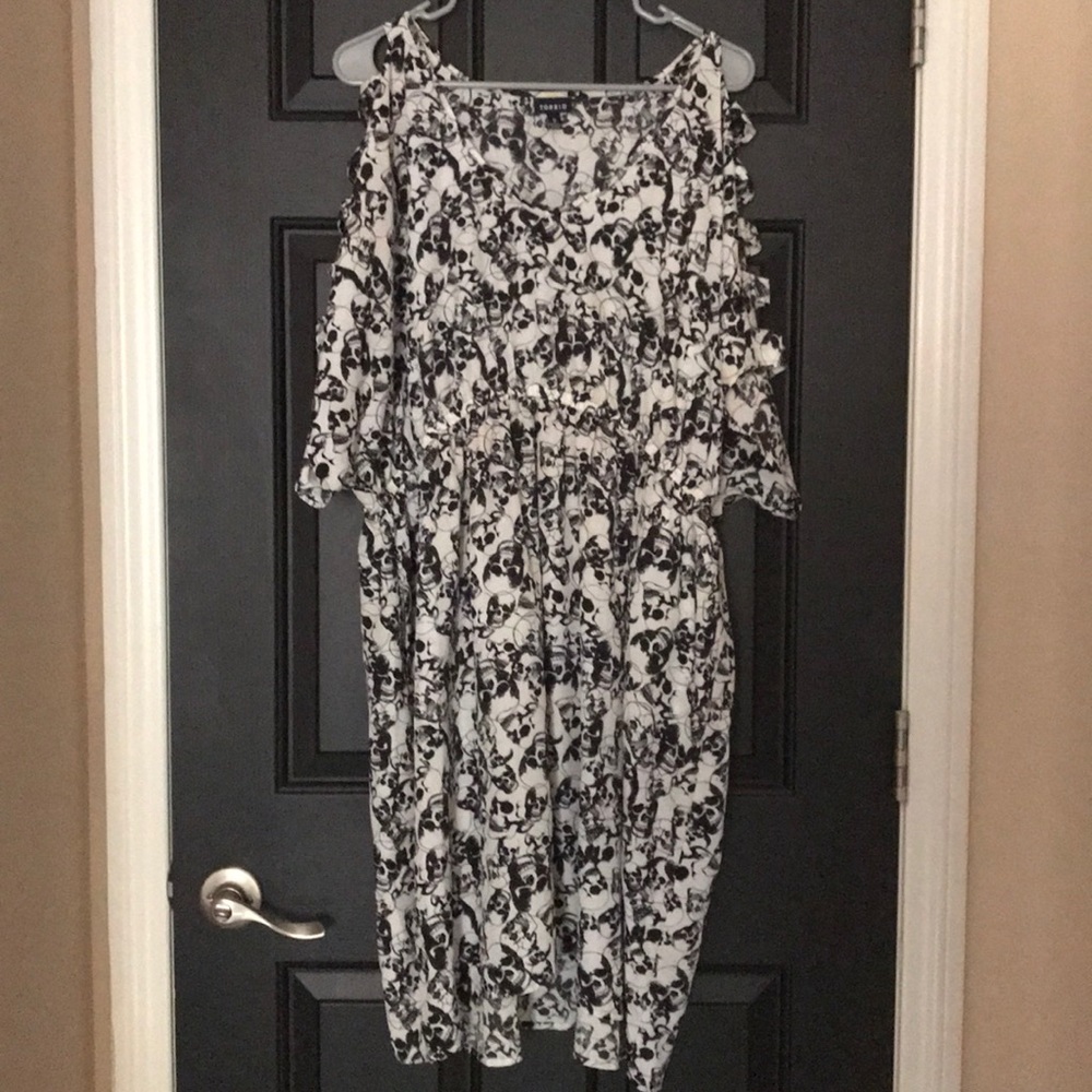 Torrid Ladder Sleeve Skull Print Dress